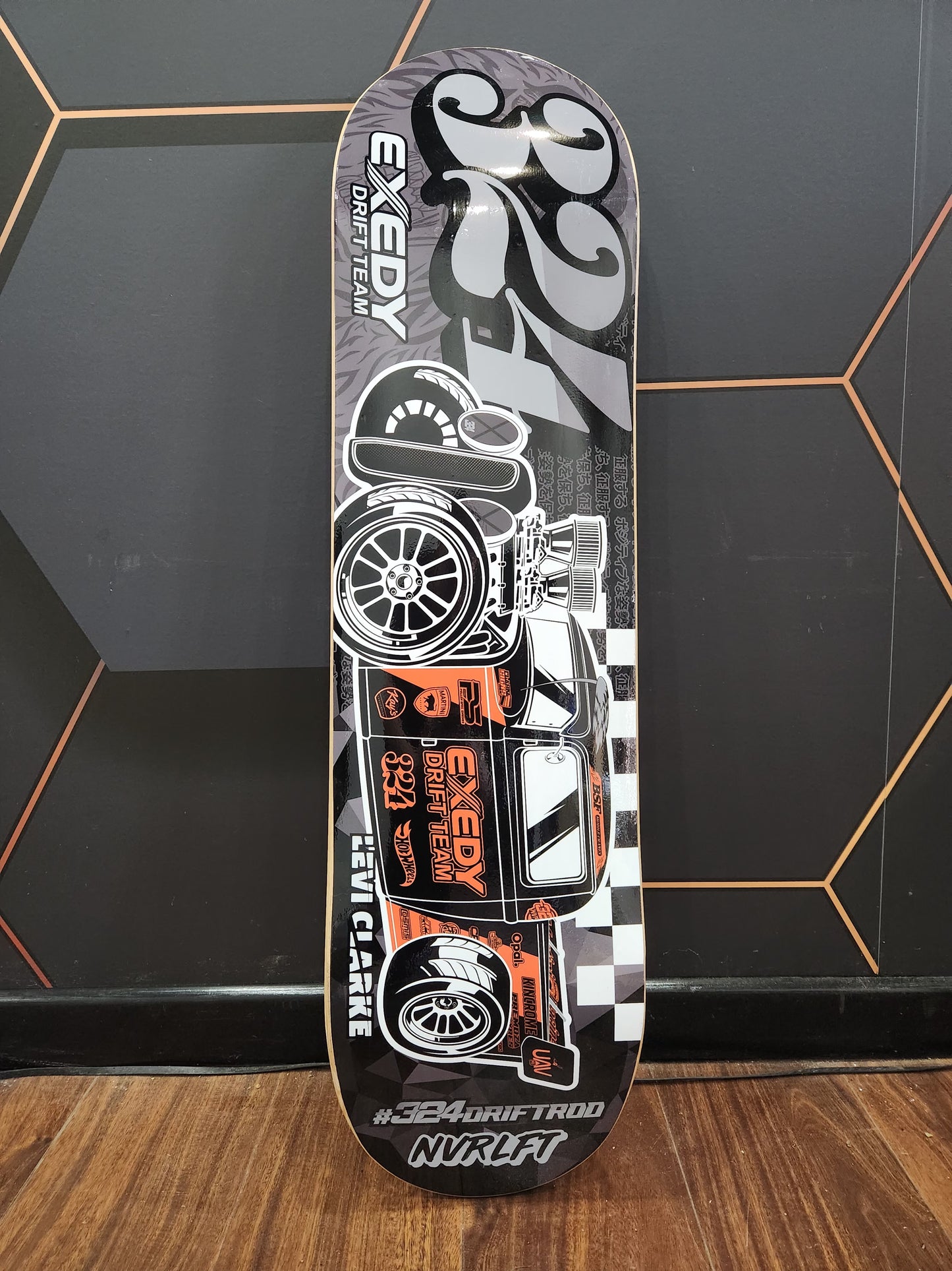 NEW LOOK 324DriftRod Skate Deck