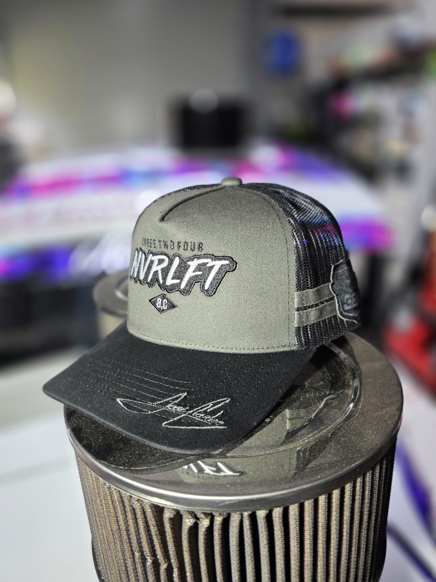 NVRLFT TRUCKER CAP - Black/Grey
