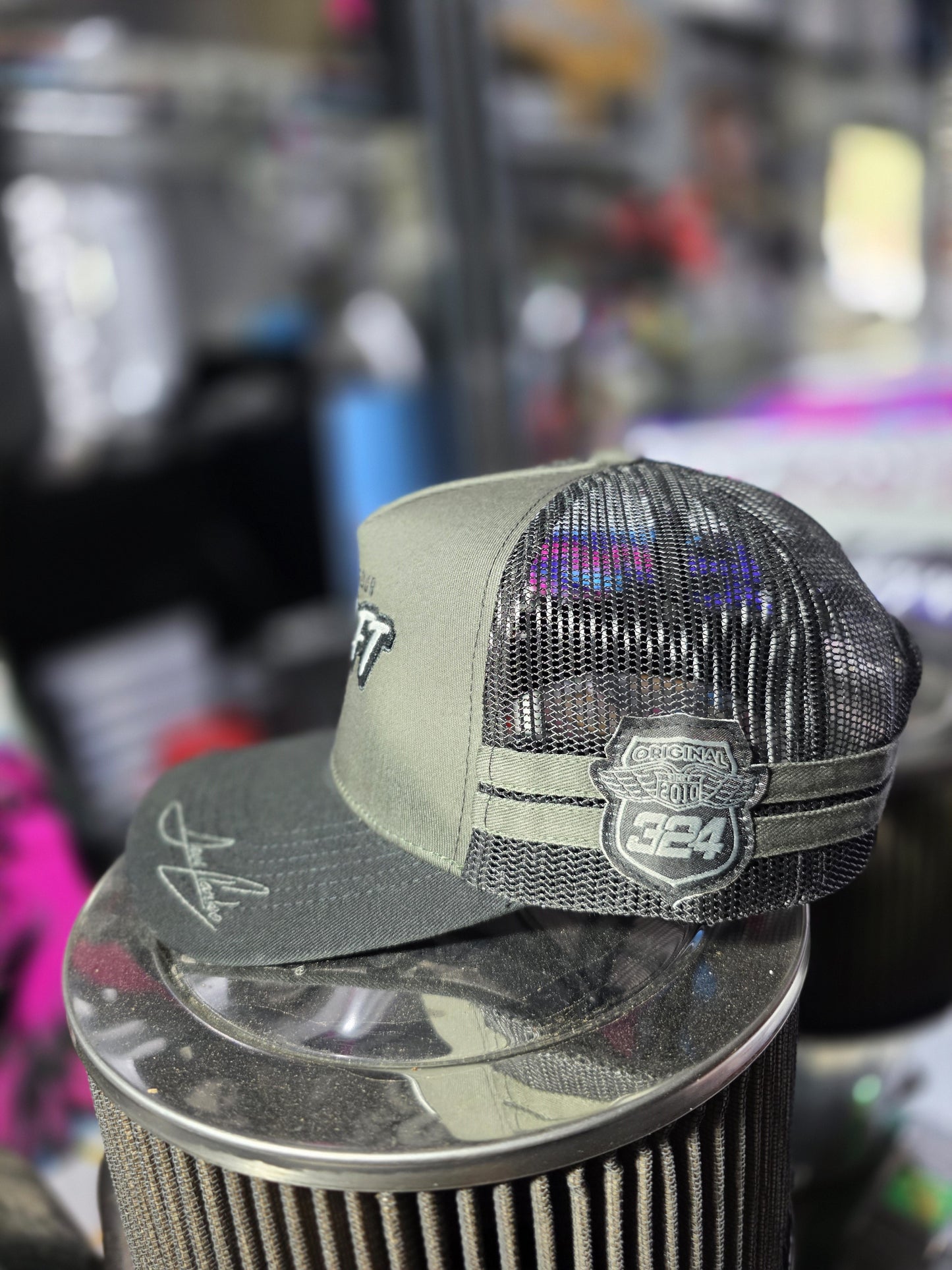 NVRLFT TRUCKER CAP - Black/Grey