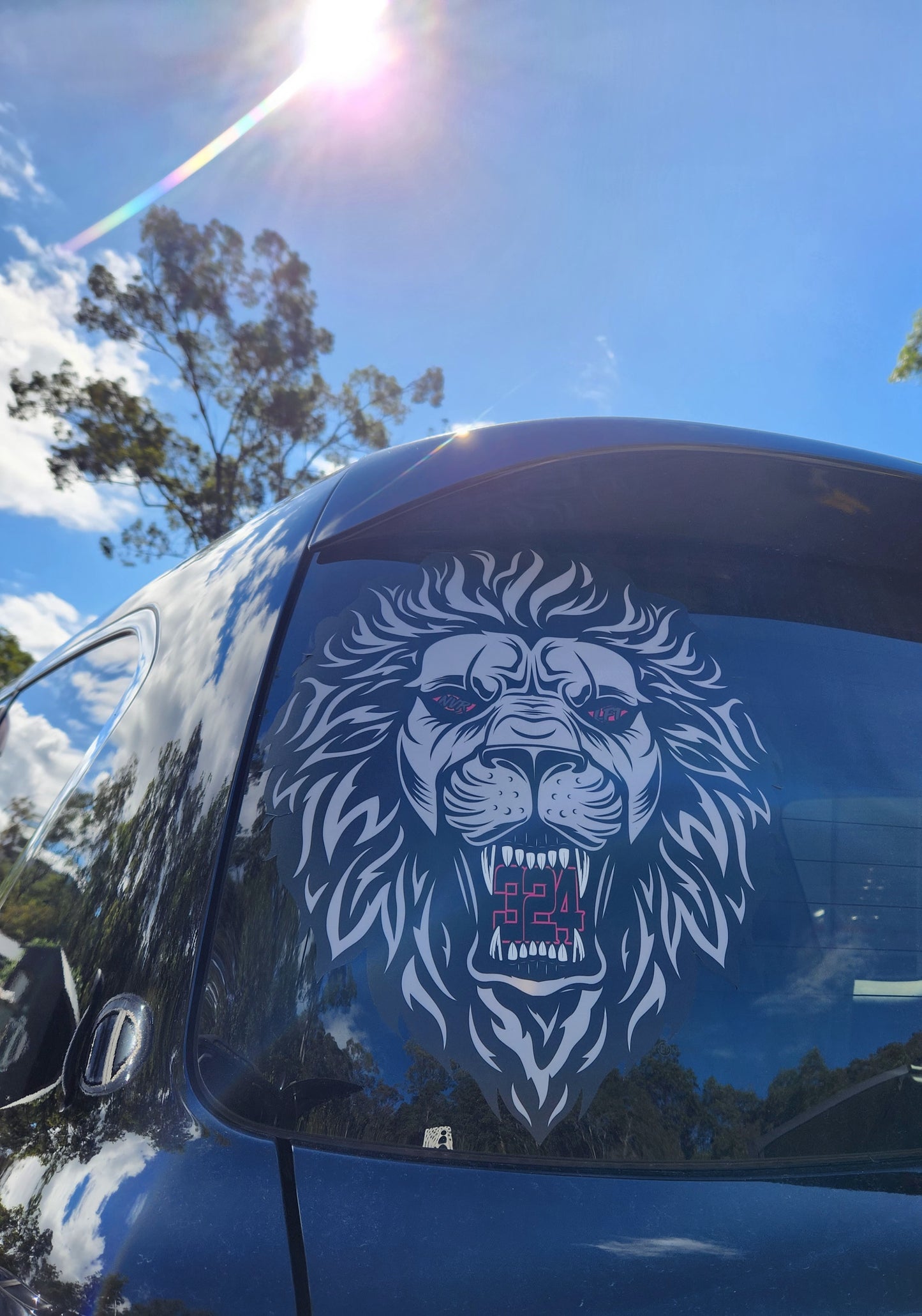 NVRLFT Large Lion Decal